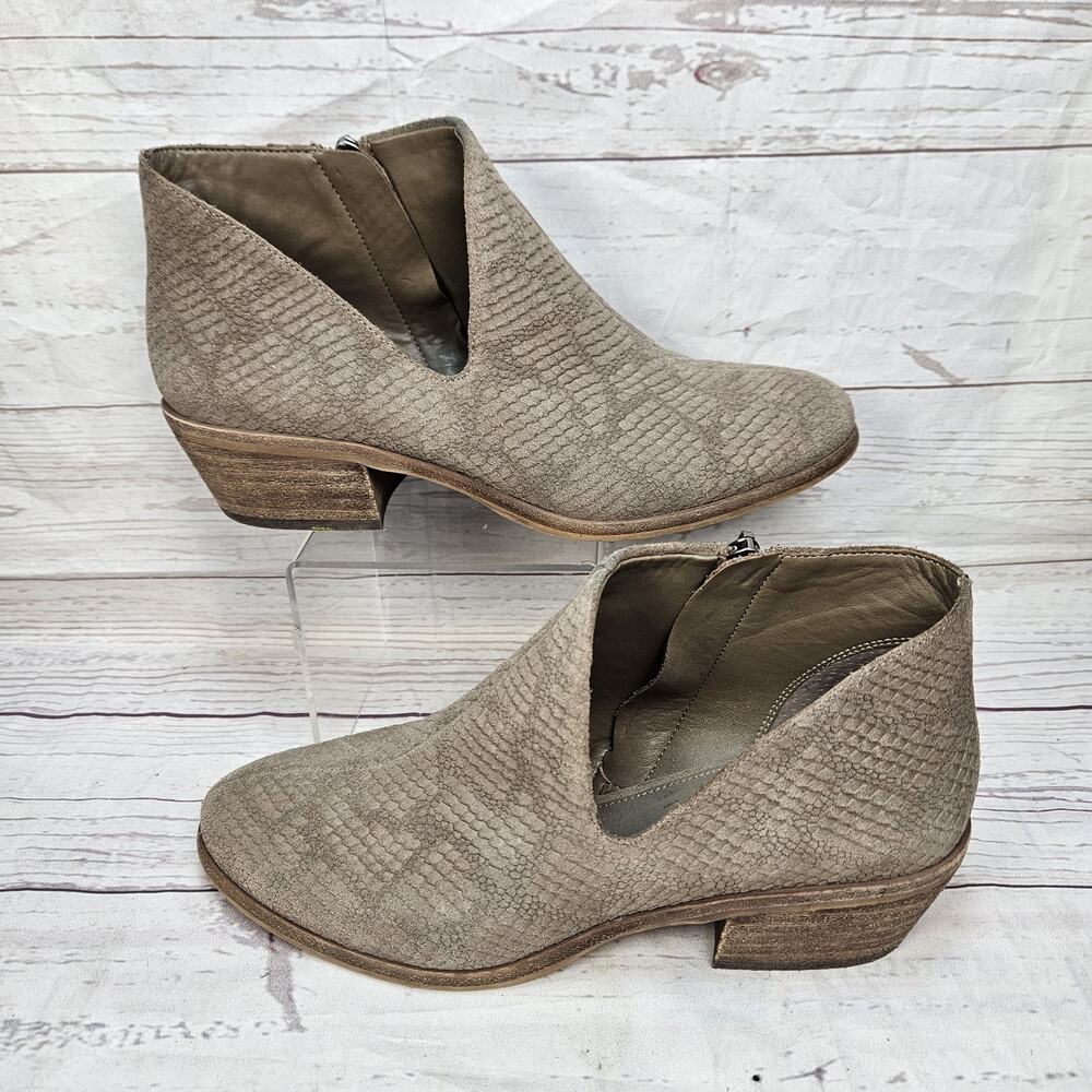Vince Camuto Phendra Ankle Booties Low Heel Size US 7 / EU 37.5